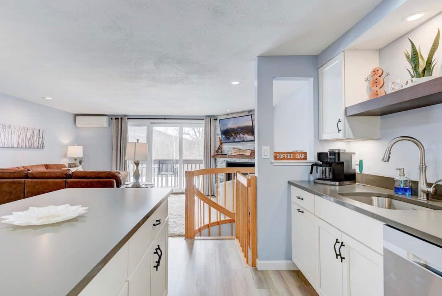 Full kitchen